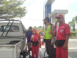 Penyesuaian Harga BBM, Pengendara Motor dan Truk Tebu di Malang Menilai Biasa Saja