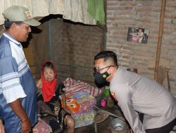 Kapolres Bondowoso Kembali Menyalurkan Bansos Kepada Warga Kurang Mampu