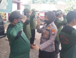 Persiapan Pengamanan Pilkades Serentak, Polwan Polres Situbondo Latih Linmas