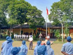 Babinsa 0822/11 Tapen Jadi Irup, Upacara Hari Senin dan Berikan Motivasi