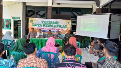 Babinsa 0822/01 Bondowoso Bersama Lurah Nangkaan Hadiri Rapat Validasi STBM 5 Pilar