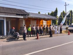 Menjaga Stabilitas Lalulintas, Babinsa Kodim 0822 Bondowoso Ikut Pos Pam Mudik Lebaran