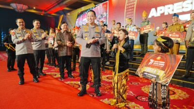Polisi Jadi Pahlawan di Dongeng Buatan Anak, Kapolri: Tanamkan dan Jadikan Semangat Jadi Lebih Baik