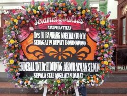 Ucapkan Selamat, Ketua Pembina SMSI Pusat Kirim Karangan Bunga untuk PJ Bupati Bondowoso