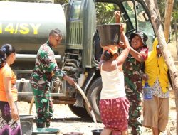 Distribusikan Air Bersih, Kodim 0822 Sasar 3 Kecamatan