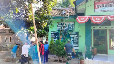 Mencintai Tempat Kerja, Anggota Posramil Botolinggo Perbaiki Kantor