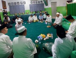 Nasim Khan bersama Ribuan Santri sambut Anis – Muhaimin (AMIN) di Walisongo Situbondo