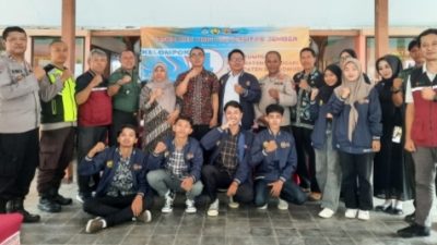 Dosen Pembimbing Lapangan Serahkan Mahasiswa KKN UNEJ Kelompok 1 Kepada Camat Wonosari