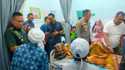 Respon cepat, Dandim 0822 Bondowoso pada korban puting beliung di Desa Walidono Prajekan