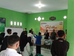 Pengawas TPS Kec.Botolinggo Resmi Dilantik, P2H Bawaslu Bondowoso “PTPS dibekali Aplikasi SIWASLU dari BAWASLU RI”