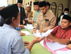 PP Al Islah Bondowoso, Bagikan Paket Takjil di Wilayah Tapal Kuda