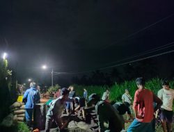 Warga Desa Gambangan Bondowoso Perbaiki Jalan dengan Dana Swadaya, Berikut Tanggapan Kades