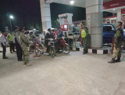 Babinsa Kodim 0822 bersama Instansi Terkait Lakukan Monitoring di SPBU Tapen