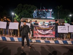 Forum Jurnalis Bondowoso Gelar Aksi Tolak Pengesahan RUU Penyiaran di Monumen Gerbong Maut