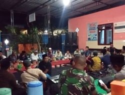 Bersama Masyarakat, Babinsa Koramil Tapen Ikuti Pengajian Jum’at
