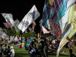 Ratusan Jamaah Hadiri Rutinan Sholawatan di Bendungan Sampean Baru