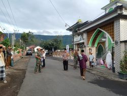 Serda Teguh Yuli Babinsa Posramil Ijen, Laksanakan Pengamanan Sholat Idul Adha di Kec. Ijen