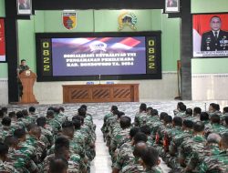 Sosialisasi Netralitas TNI dan Pengamanan Pilkada 2024, Dandim 0822 Berikan Jam Komandan