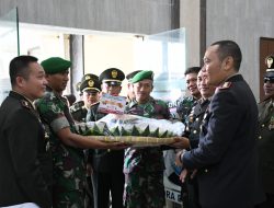 Dandim 0822 Bondowoso Bersama Prajurit Hadiri Upacara dan Syukuran HUT Bhayangkara Ke-78