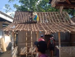 LSM Cakrawala Beraksi, Perbaiki Rumah P.Ahmad di Desa Wonokusumo
