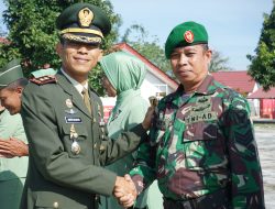 Letkol Inf Rinto Wijaya, Berikan Piagam Penghargaan kepada Orang Tua Asuh Usai Pimpin Upacara Kesaktian Pancasila dan Korps Rapot Kenaikan Pangkat