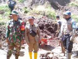 Gercep tiga pilar membantu korban banjir dan tanah longsor di Kecamatan Tlogosari