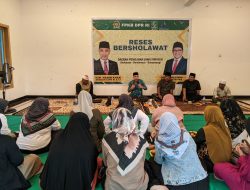 Reses Bersholawat, Nasim Khan Anggota DPR RI Temui Jamaah Sahmasy Putri Bondowoso