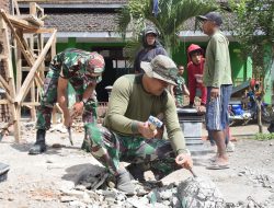 Praka Marinir Barudin Untuk Rakyat Dalam Kegiatan TMMD ke-123 di Bondowoso