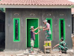 Tuntaskan RTLH, Rumah Ibu Wagia dipercantik oleh Satgas TMMD dan Babinsa