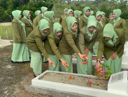 Peringati HUT Ke-79 Tahun, Persit Kartika Chandra Kirana Gelar Upacara Ziarah di TMP Suka Negeri