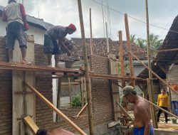 TMMD ke-124 Kodim 0422/LB Bangun MCK Masjid Nurul Yakin Pesisir Barat