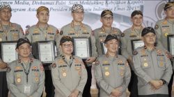 Bidang Humas Polda Jatim Terima 3 Penghargaan dari Divisi Humas Polri