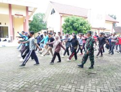 80 Peserta dilatih PBB, Babinsa Koramil Tenggarang “Ajarkan Disiplin dan Nasionalisme”