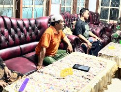 Sambangi Rumah Warga di Malam Hari, Begini Aksi Humanis Serda Deny Wahyudi