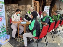 Biddokkes Polda Jatim Gelar Bakti Kesehatan Berkah Bagi Ribuan Ojol di Hari Bhayangkara ke 79 Tahun 2025