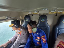 Polda Jatim Gunakan Kapal Patroli Polairud dan Helikopter Cari Korban Kapal Tenggelam di Selat Bali