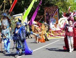 Pawai Budaya Meriahkan Harjabo Ke-206
