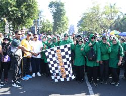 JJS HUT TNI ke-80, Dandim 0822, Forkopimda Dan Ribuan Warga Bondowoso Tumpah Ruah