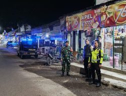 Jaga Kamtibmas, Polsek Botolinggo Bersama Babinsa Posramil Gelar Patroli Wilayah