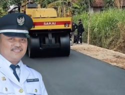 Bupati Bondowoso Aspal Jalan di Desa Mangli Wetan, Kades Ucapkan Terima Kasih