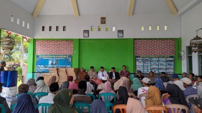 Wabup As’ad Berikan Bantuan Korban Puting Beliung di Binakal Oktober Lalu