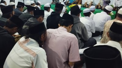 NKI Situbondo Bersama Ratusan Warga Gelar Tahlil dan Doa Bersama untuk Hj Balqis Aliyah Ibunda Nasim Khan