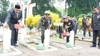 Dandim 0822 Bondowoso Ikuti Upacara Ziarah Nasional Hari Pahlawan, Kobarkan Semangat Perjuangan