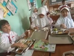 MBG Datang, Murid Senang. Murid SDN Jurang Sapi 1 Sebut Mantap..!
