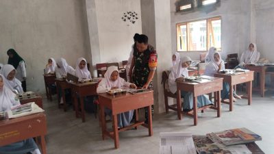 Babinsa Cindogo Kawal Penyaluran MBG di MA Nurul Ulum