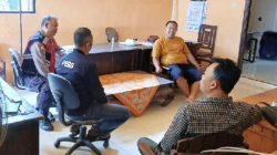 Tetap Semangat di Hari Libur, Bhabinkamtibmas Kunjungi Desa Klampokan Kec. Klabang