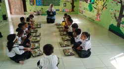 MBG Datang, Murid Senang: KB AR Rochim Desa Taal Nikmati Makan Bergizi Bersama