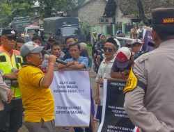 Humanis, Polres Bondowoso Berikan Pengamanan Unjuk Rasa Warga Desa Ramban Kulon