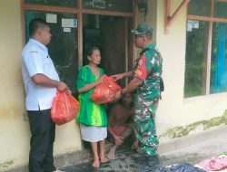 Sinergi Babinsa dan Pemdes Poncogati, 24 Warga Kurang Mampu Terima Bantuan Sembako