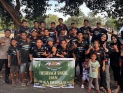 Dikawal Bhabinkamtibmas Muda, Komunitas A2K Botolinggo Bagikan 600 Takjil kepada Pengguna Jalan di Lapangan PG Prajekan